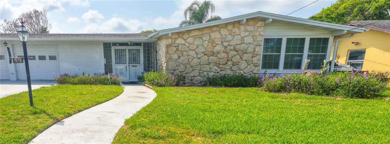 1st image of 2604 Reef Ct, Orlando, FL 32805 | MLS# A4701893