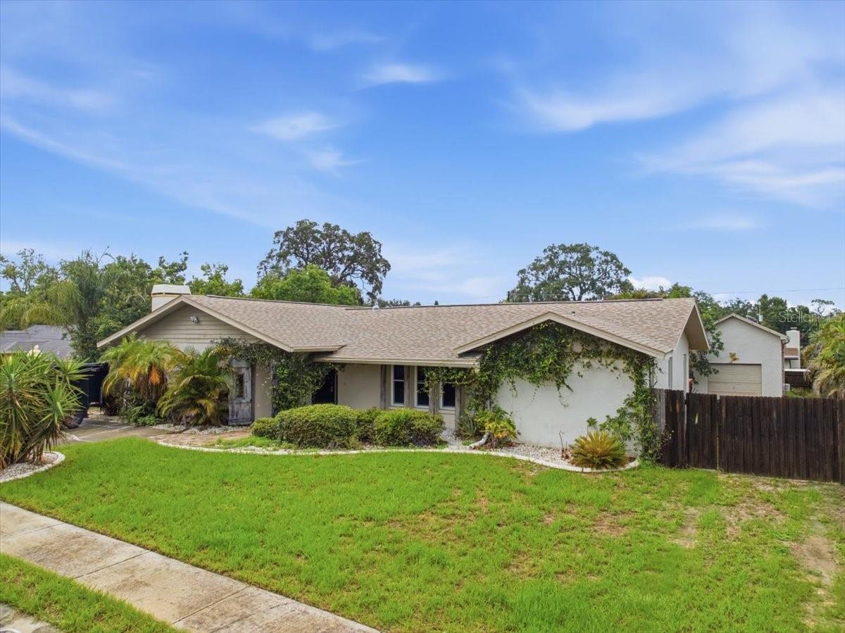 3rd image of 1221 E Lime St, Tarpon Springs, FL 34689 | MLS# TB8535324