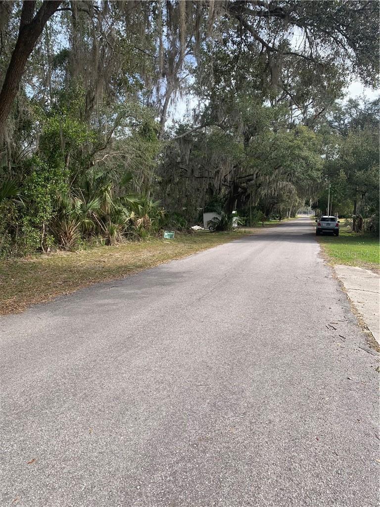 3rd image of 1541 Nw 21St St, Crystal River, FL 34428 | MLS# TB8535337