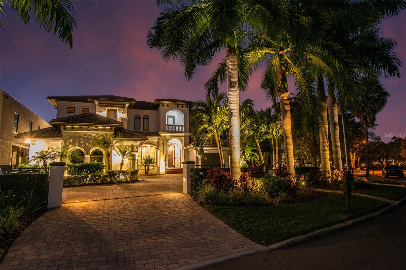 72nd image of 5211 W Neptune Wy, Tampa, FL 33609 | MLS# TB8535350