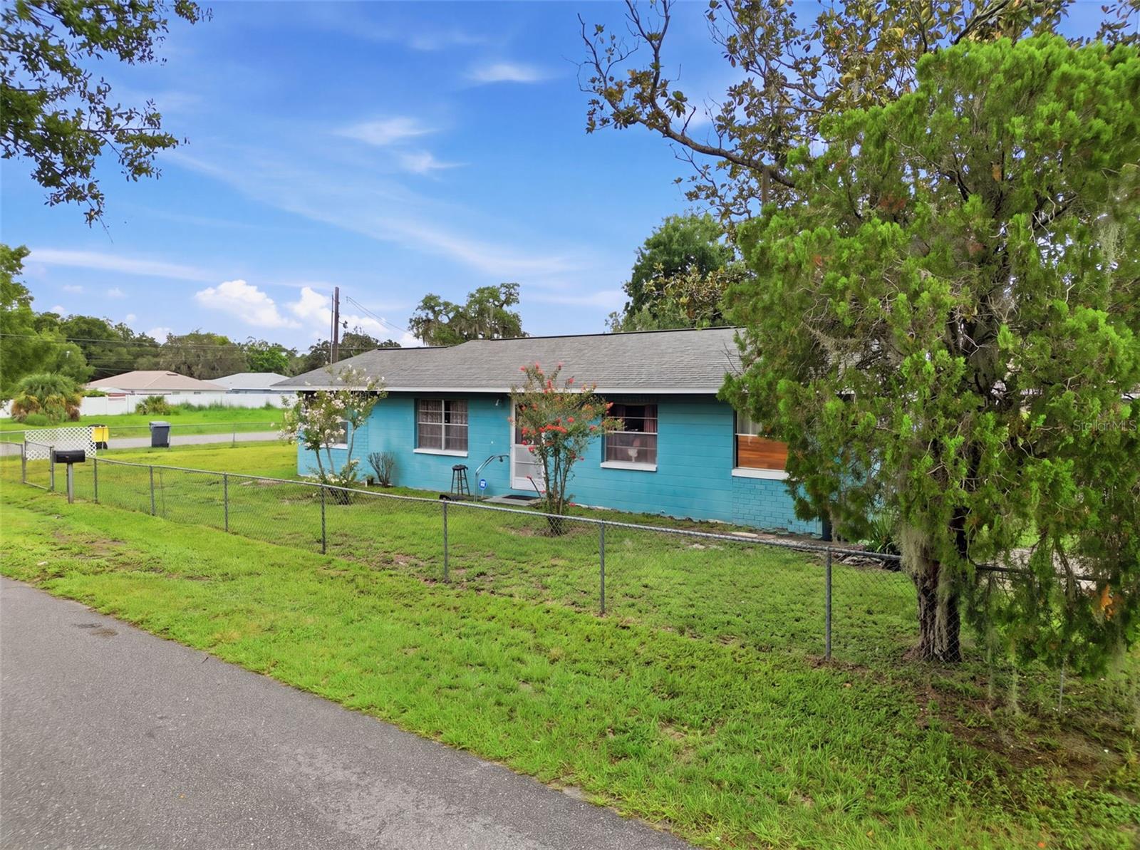 5th image of 2215 Emma St, Lakeland, FL 33815 | MLS# L4963998