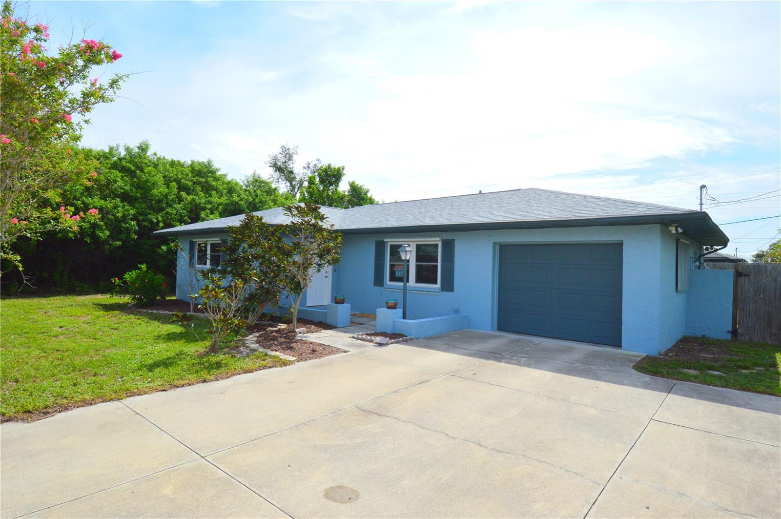 1st image of 935 Kimball Rd, Venice, FL 34293 | MLS# N6145246