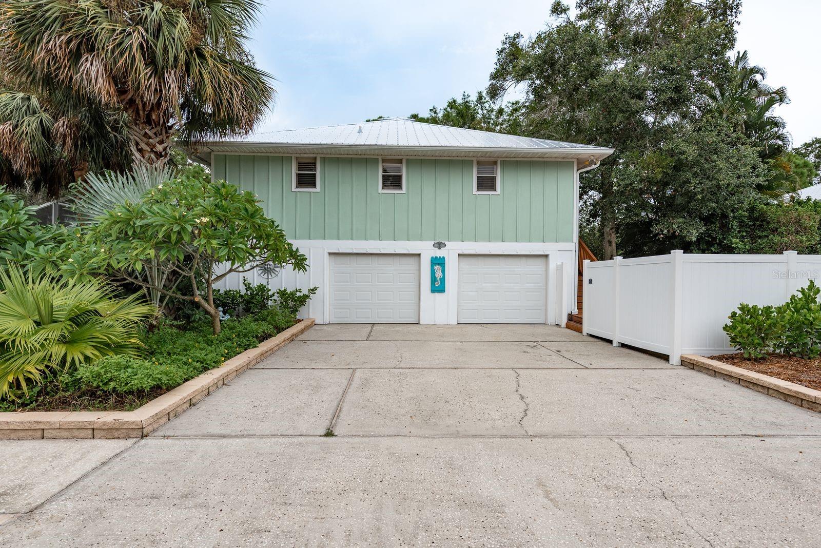 1st image of 737 Ohio Ave, Palm Harbor, FL 34683 | MLS# TB8535522