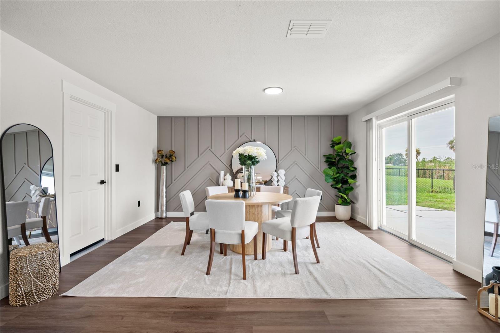 2nd image of 30 Oakland Hills Ct, Rotonda West, FL 33947 | MLS# C7529169