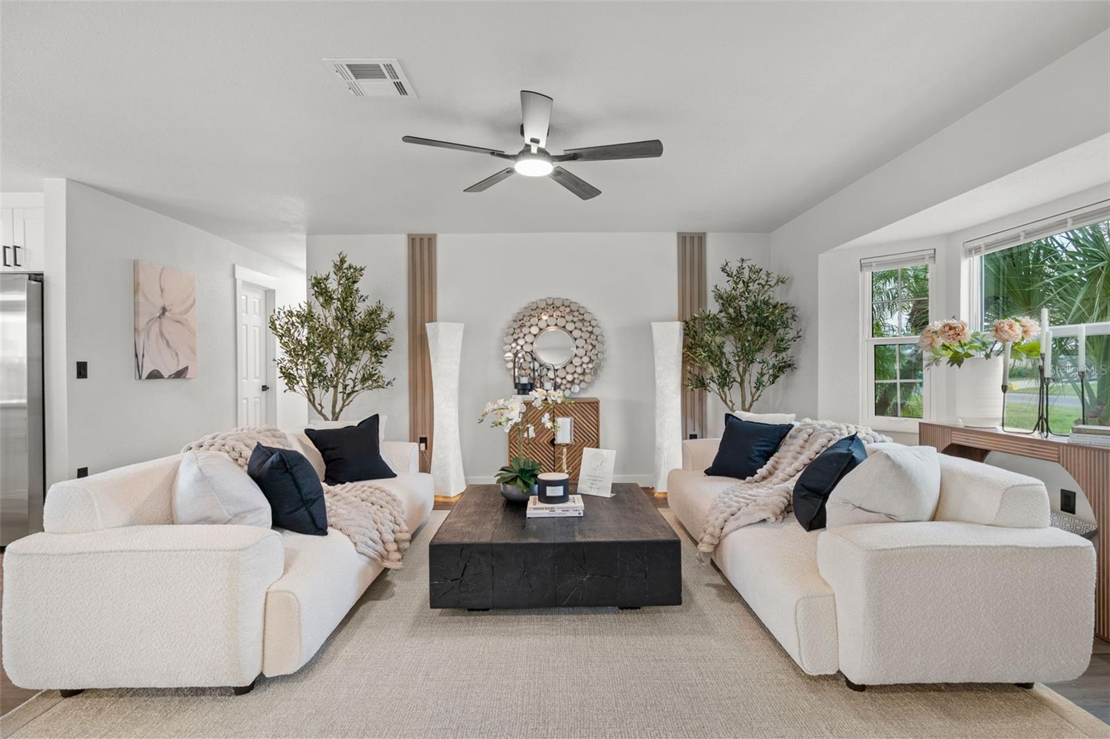3rd image of 30 Oakland Hills Ct, Rotonda West, FL 33947 | MLS# C7529169
