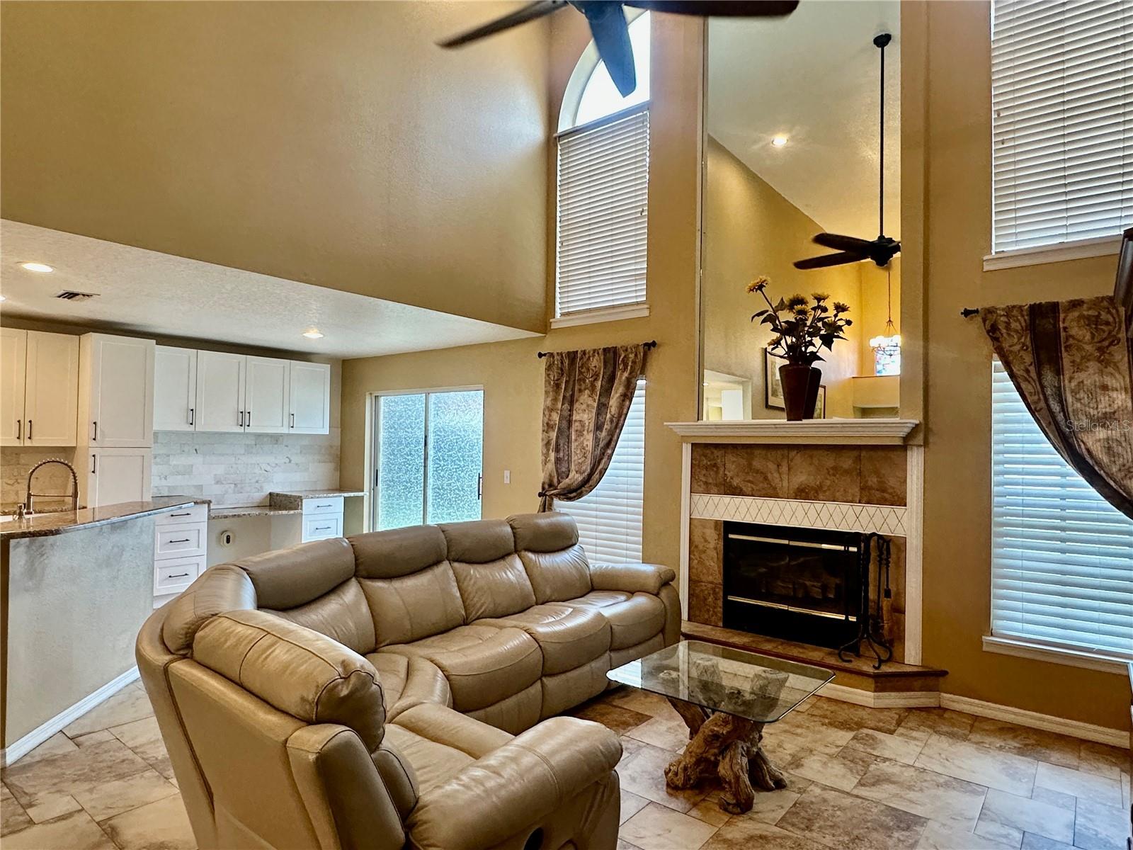 4th image of 4519 Ashford Dr, Winter Haven, FL 33880 | MLS# L4964004
