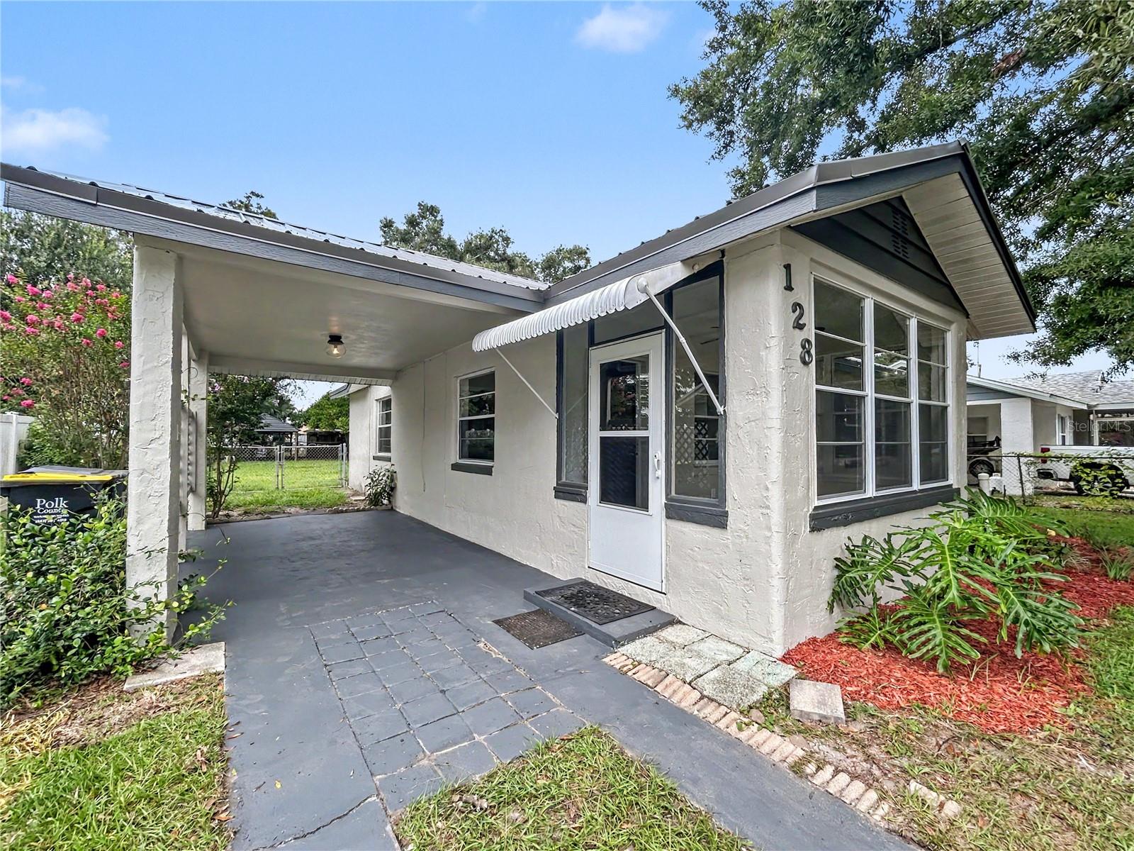 5th image of 128 Center St, Winter Haven, FL 33880 | MLS# P4939510