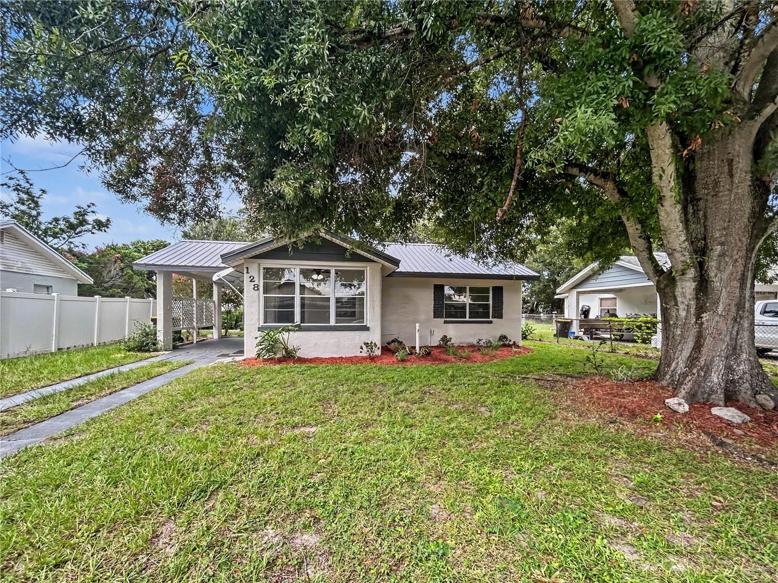 2nd image of 128 Center St, Winter Haven, FL 33880 | MLS# P4939510