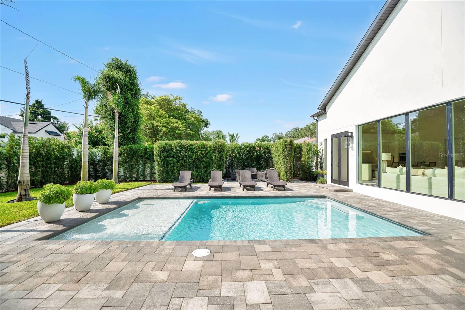 3rd image of 1305 Belmont Dr, Orlando, FL 32806 | MLS# O6430505