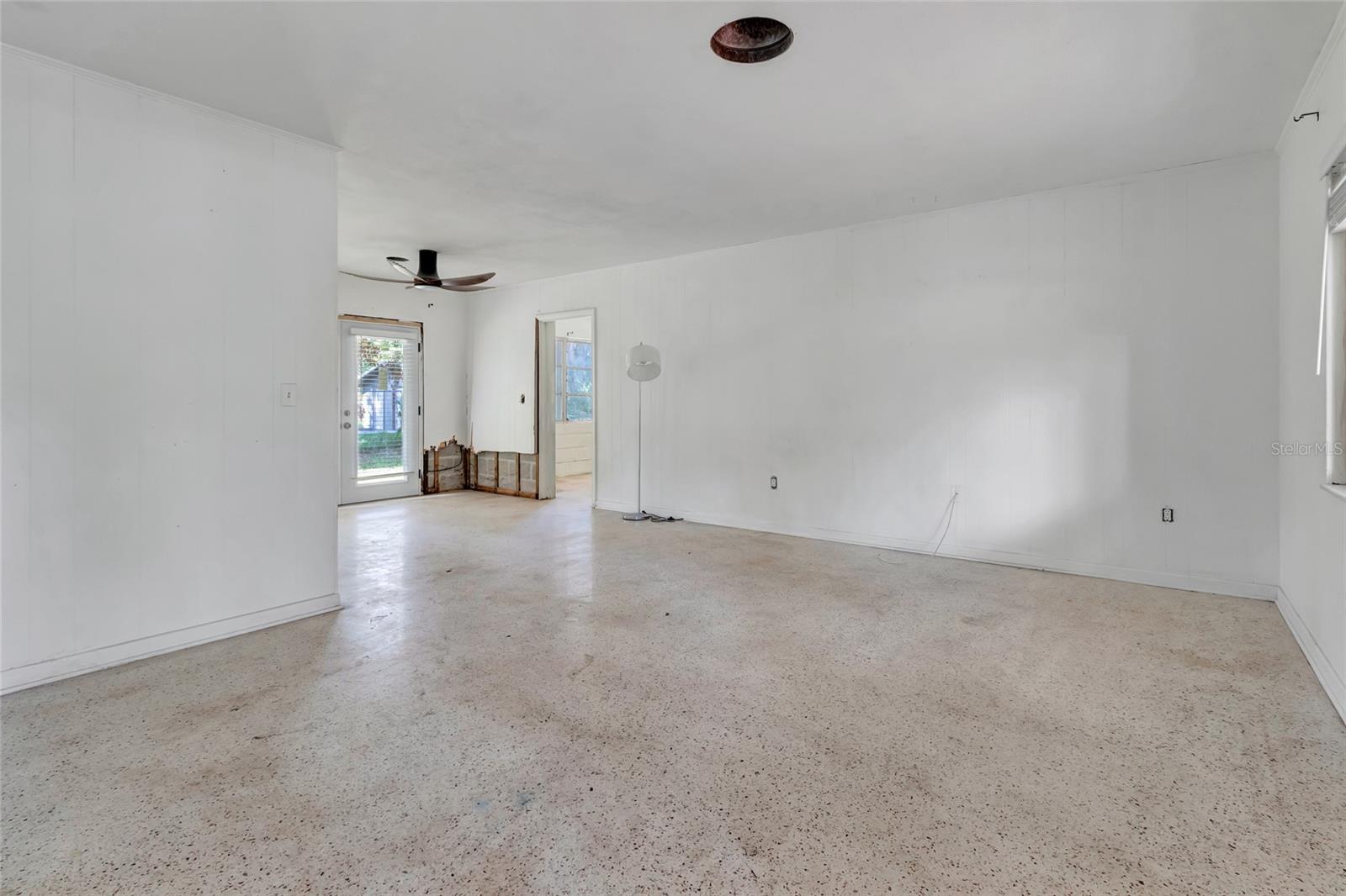 4th image of 13420 Se 122Nd Pl, Ocklawaha, FL 32179 | MLS# G5116037