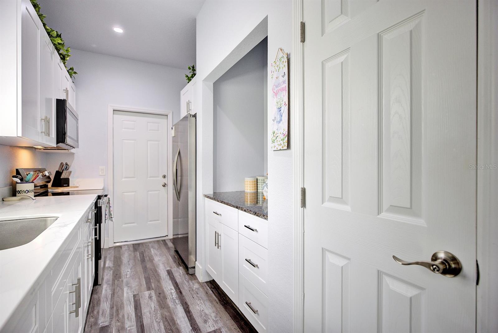 4th image of 230 E Canal Wy Ne, Lake Placid, FL 33852 | MLS# C7529195