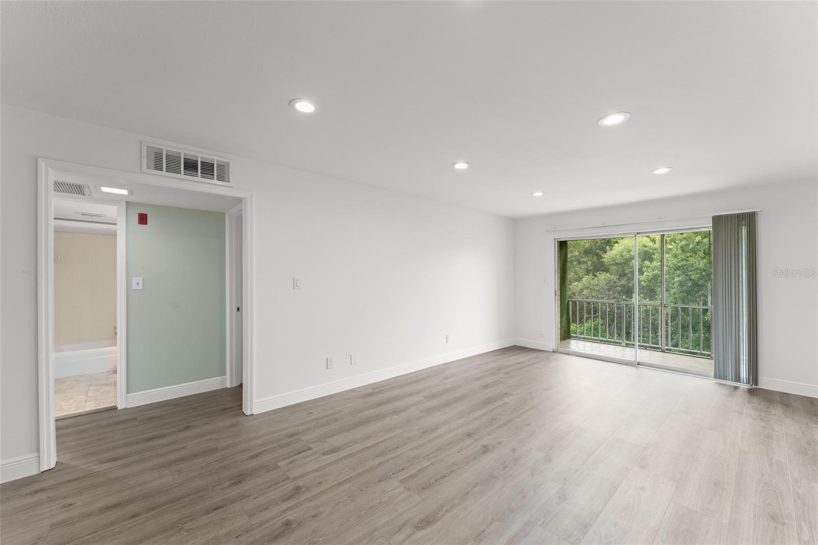 5th image of 1250 S Denning Dr #Unit 233, Winter Park, FL 32789 | MLS# O6430611