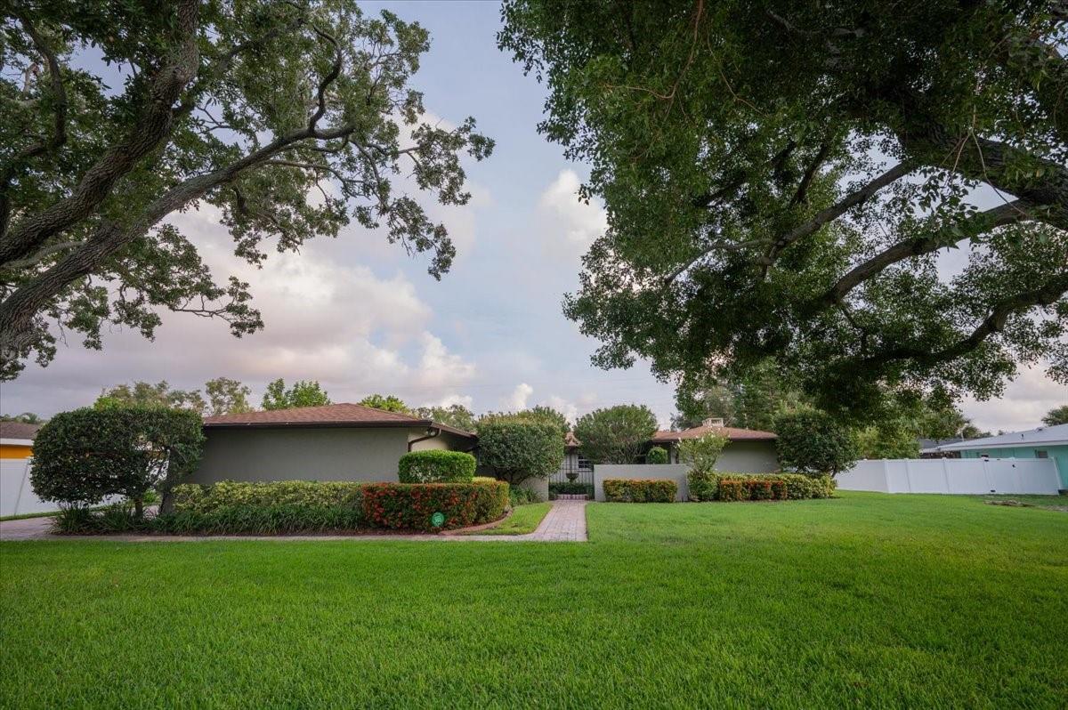 1st image of 7605 17th Ave Nw, Bradenton, FL 34209 | MLS# A4702052