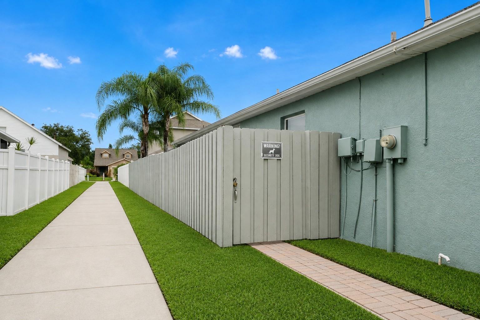 4th image of 8620 Persea Ct, Trinity, FL 34655 | MLS# W7888255