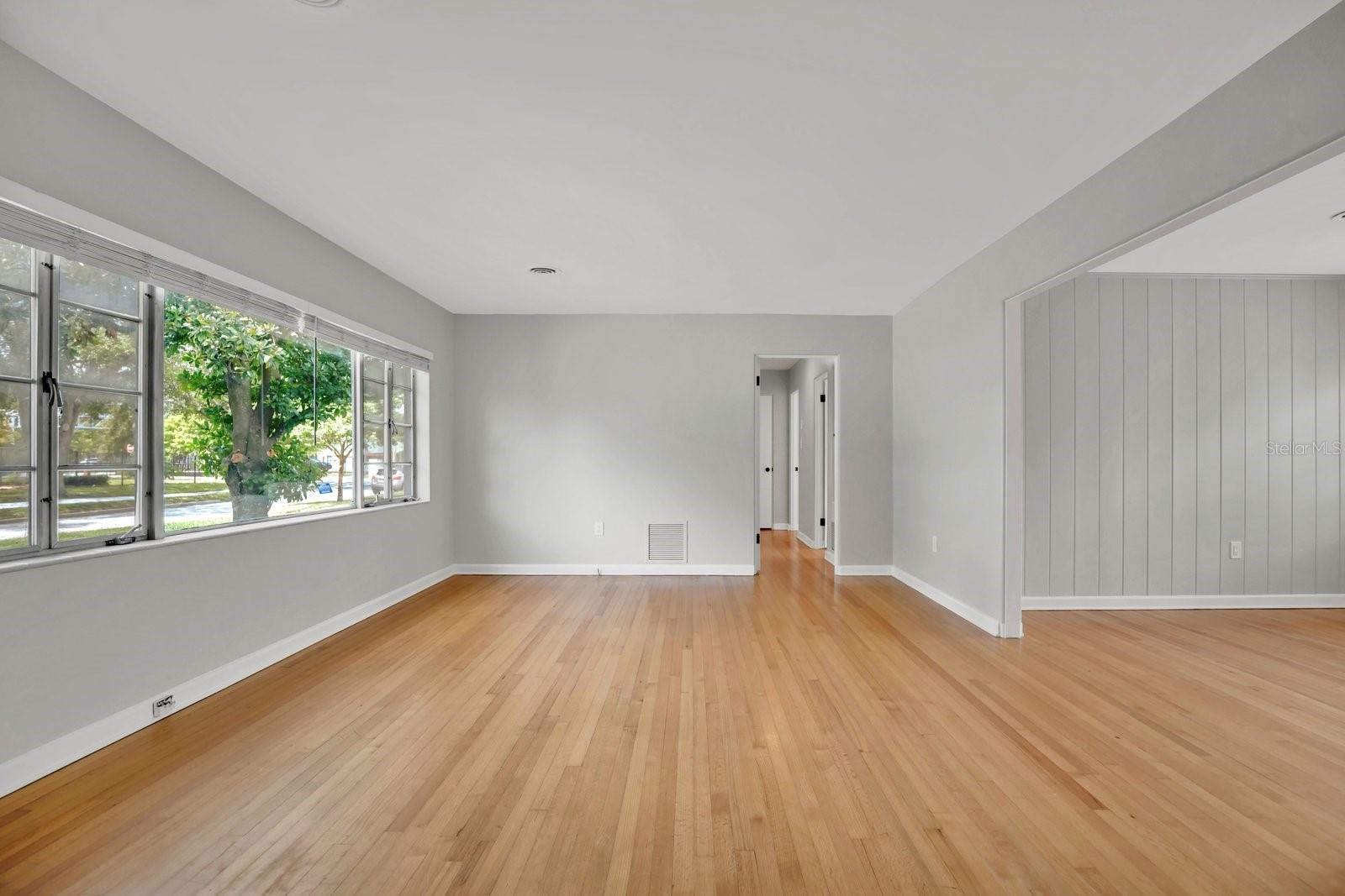 3rd image of 1427 Bryn Mawr St, Orlando, FL 32804 | MLS# O6430700