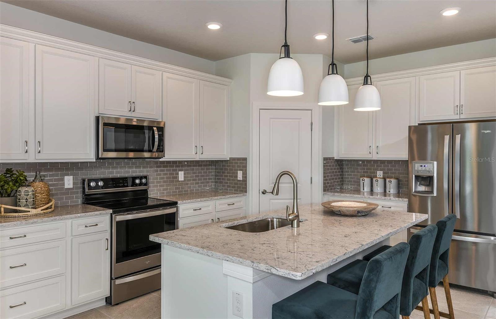 5th image of 11127 Sycamore Glen Loop, Thonotosassa, FL 33592 | MLS# TB8535956