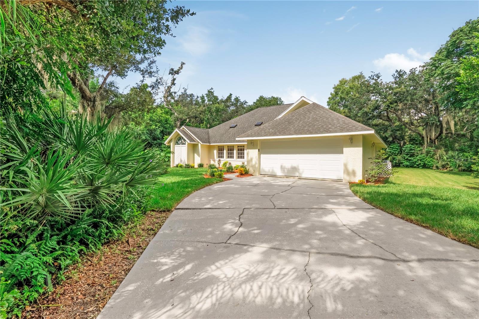 1st image of 5812 Nob Hill Blvd, Port Orange, FL 32127 | MLS# V4950561