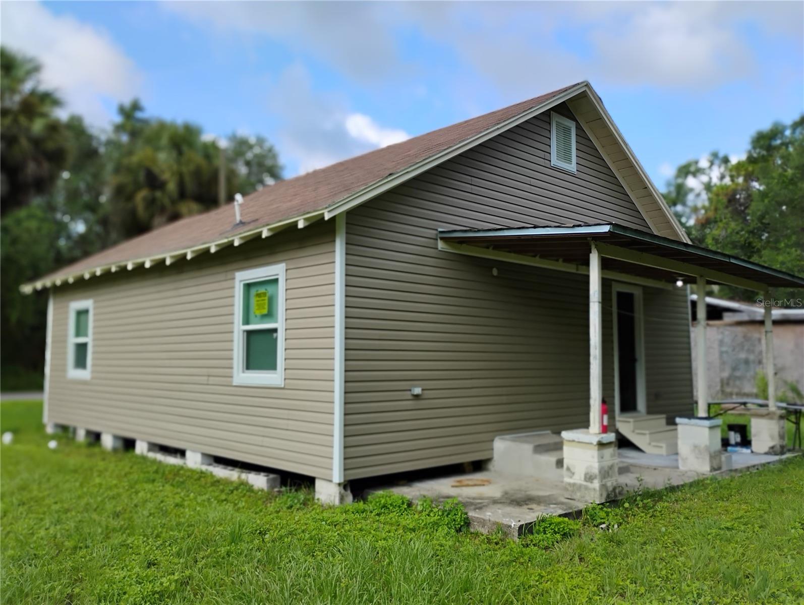 4th image of 765 Ne 6Th Ter, Crystal River, FL 34428 | MLS# O6430871