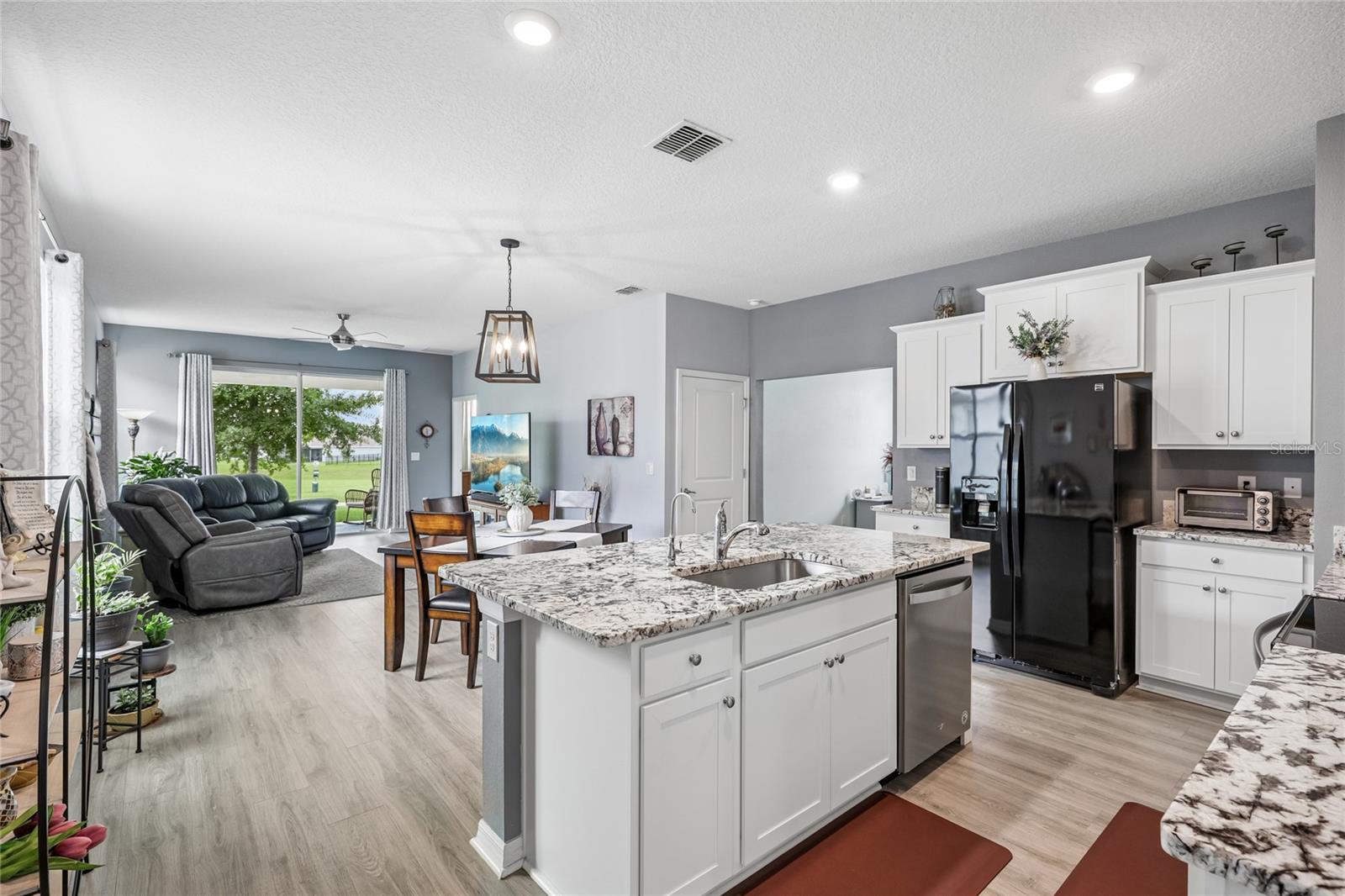 3rd image of 5395 Sunshine Dr, Wildwood, FL 34785 | MLS# O6430929