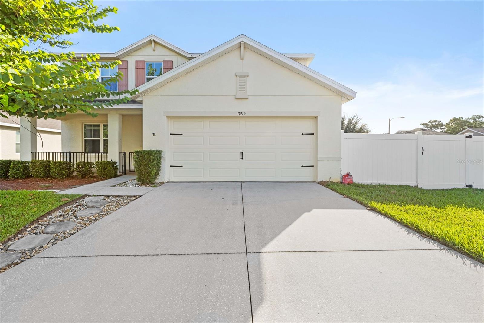 Photo 2 of Single family home for sale at 3915 Bramblewood Loop, Spring Hill, FL 34609 | MLS# W7888283 | Listing updated on 2026-09-04