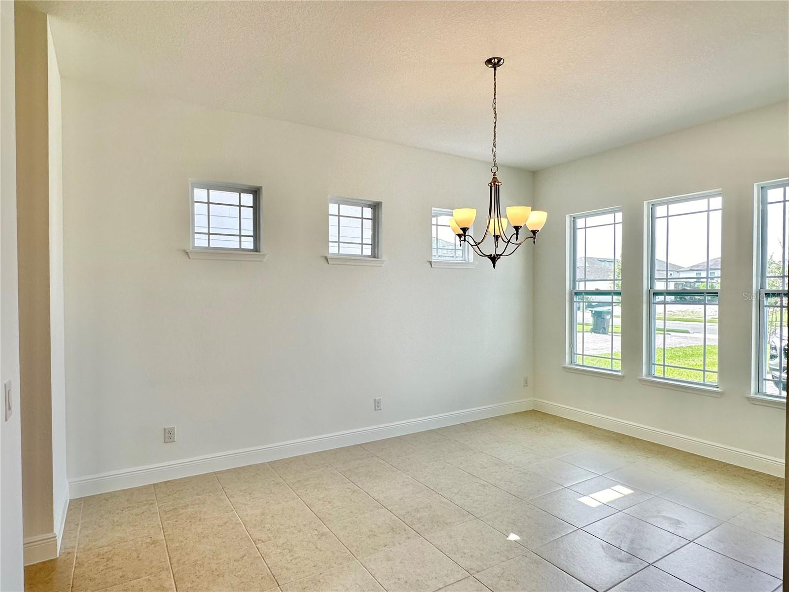Photo 5 of Single family home for sale at 17552 Lake Star Rd, Winter Garden, FL 34787 | MLS# O6431054 | Listing updated on 2026-08-11
