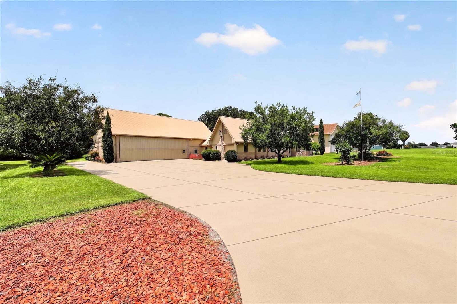 3rd image of 9726 Se 70Th Ter, Ocala, FL 34472 | MLS# OM729848