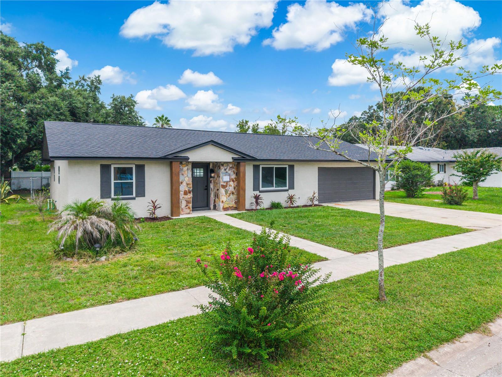 3rd image of 8624 Baylor Cir, Orlando, FL 32817 | MLS# S5155101