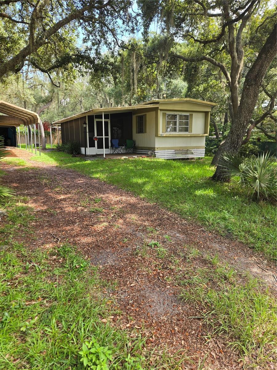 1st image of 18927 Se 18th Pl, Silver Springs, FL 34488 | MLS# OM729851