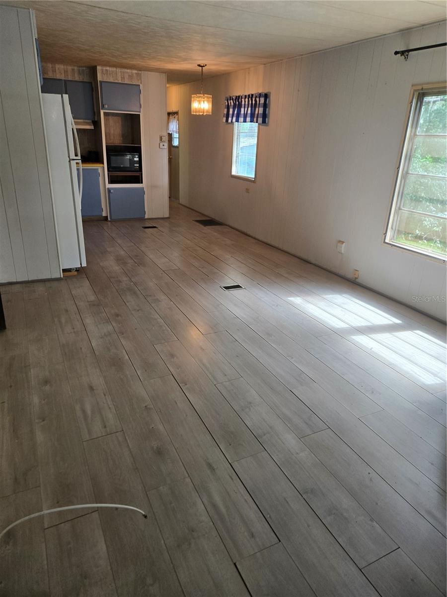 5th image of 18927 Se 18Th Pl, Silver Springs, FL 34488 | MLS# OM729851