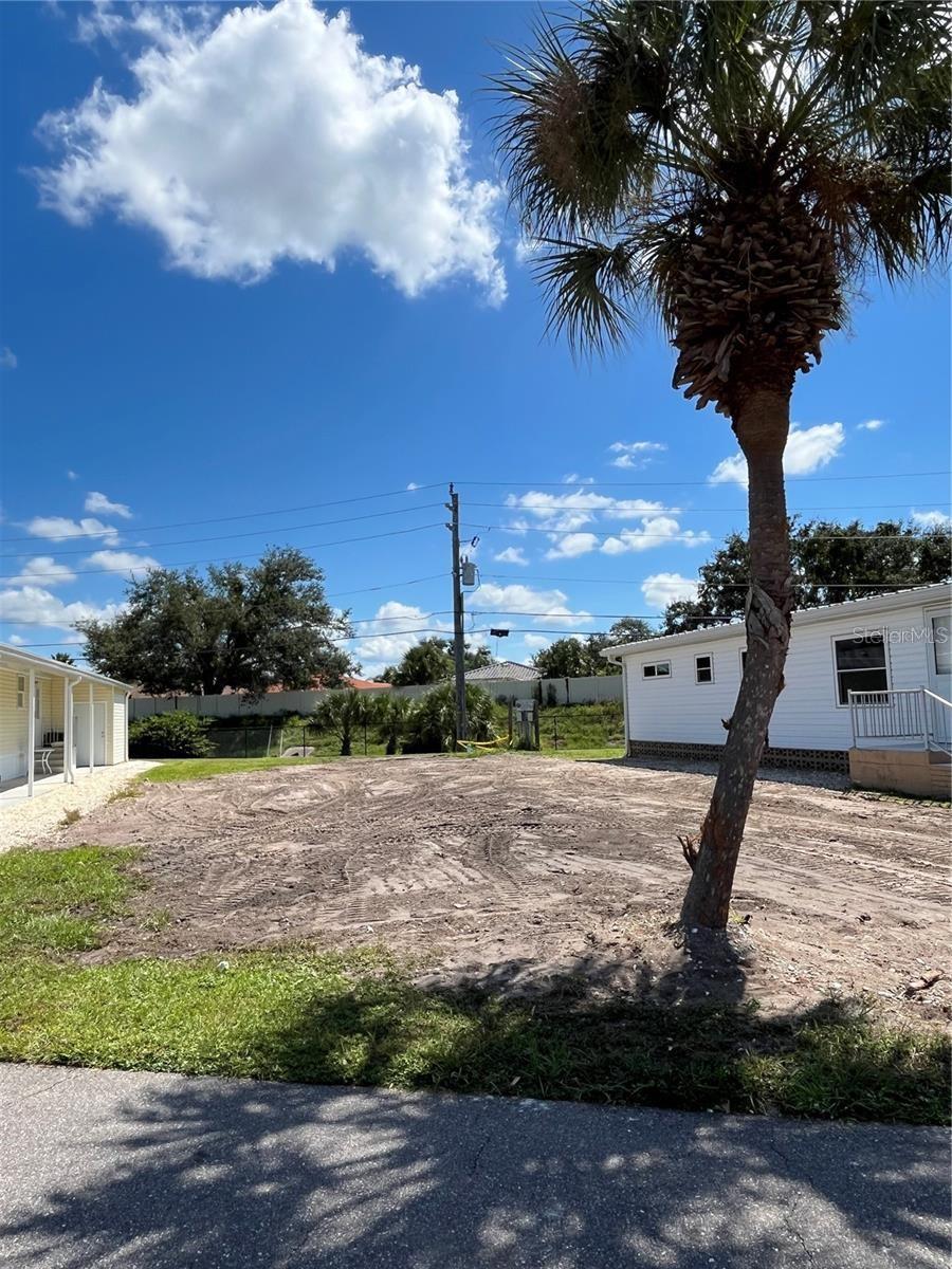 1st image of 845 S Green Cir, Venice, FL 34285 | MLS# A4702195