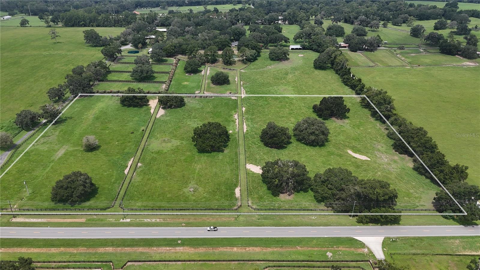 2nd image of 13460 Nw Gainesville Rd, Reddick, FL 32686 | MLS# OM729869