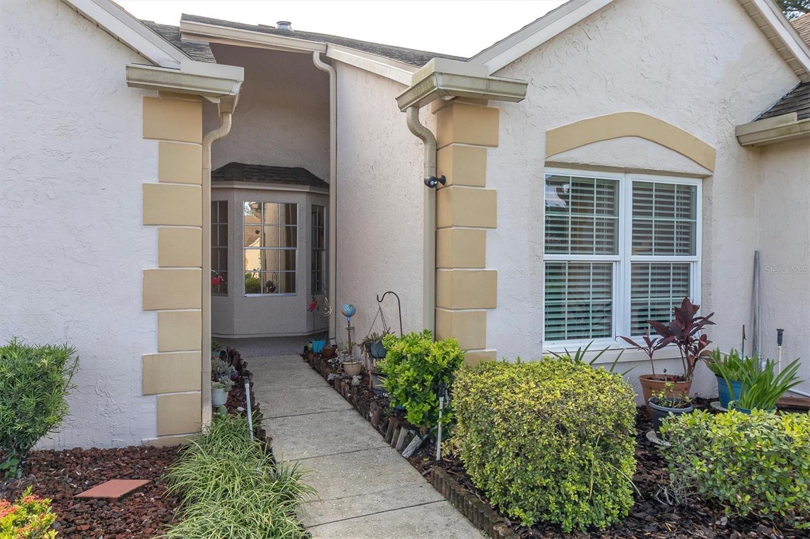 2nd image of 11436 Versailles Ln, Port Richey, FL 34668 | MLS# W7888326