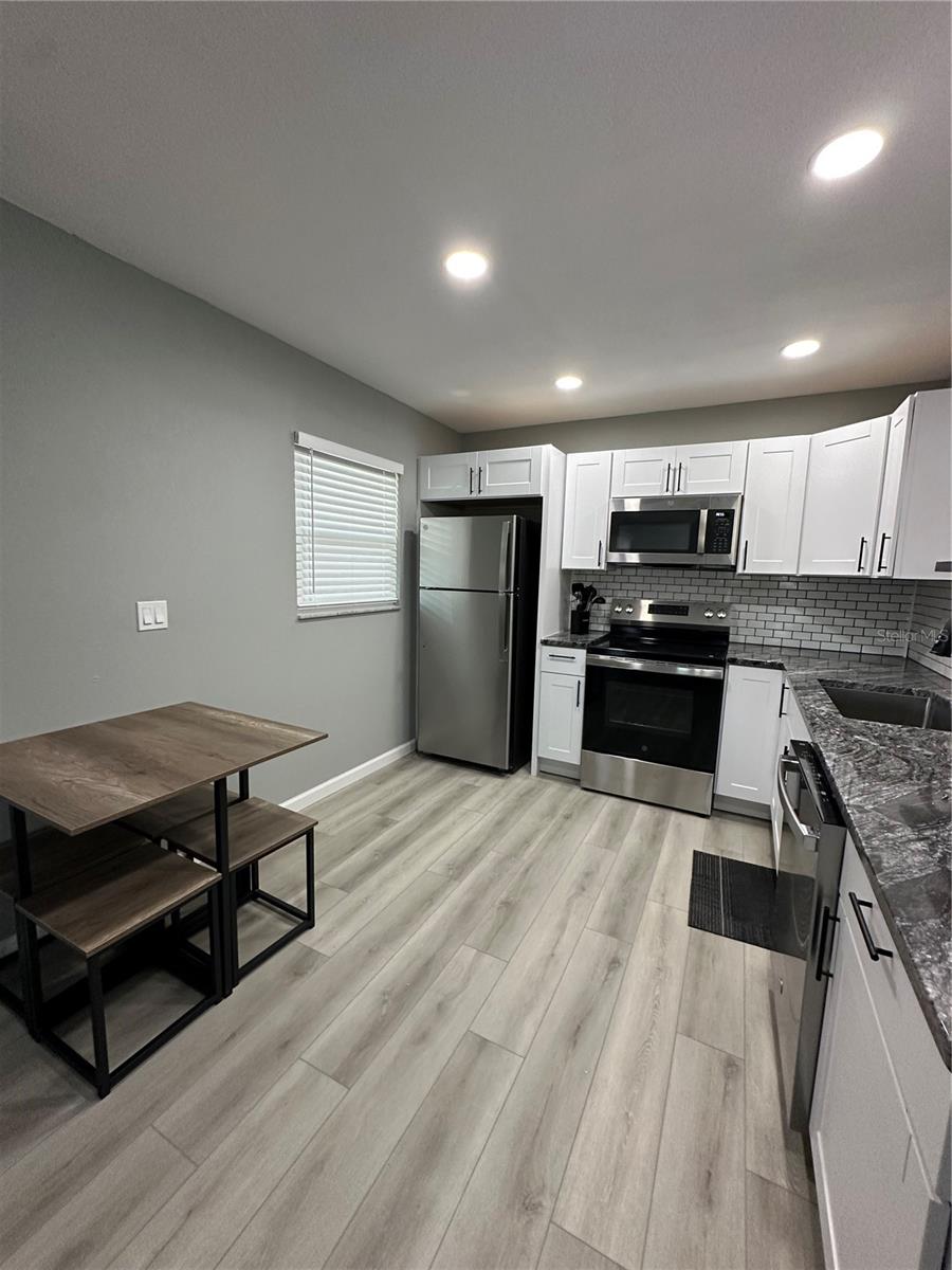 2nd image of 460 E Base Ave #129, Venice, FL 34285 | MLS# N6145280