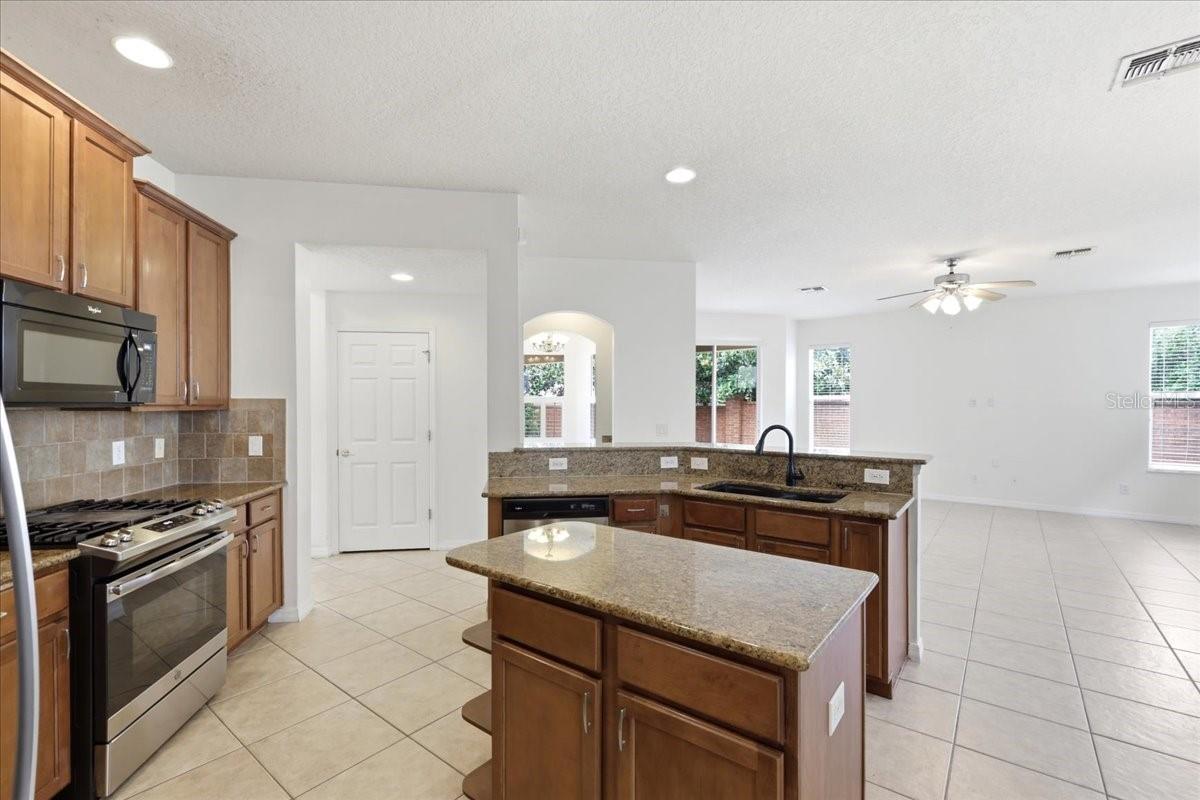3rd image of 11854 Via Lucerna Cir, Windermere, FL 34786 | MLS# O6431329