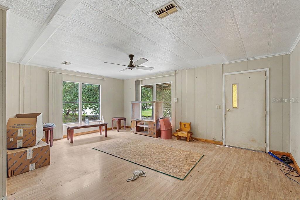 4th image of 6982 W Jackson Ln, Homosassa, FL 34448 | MLS# V4950600
