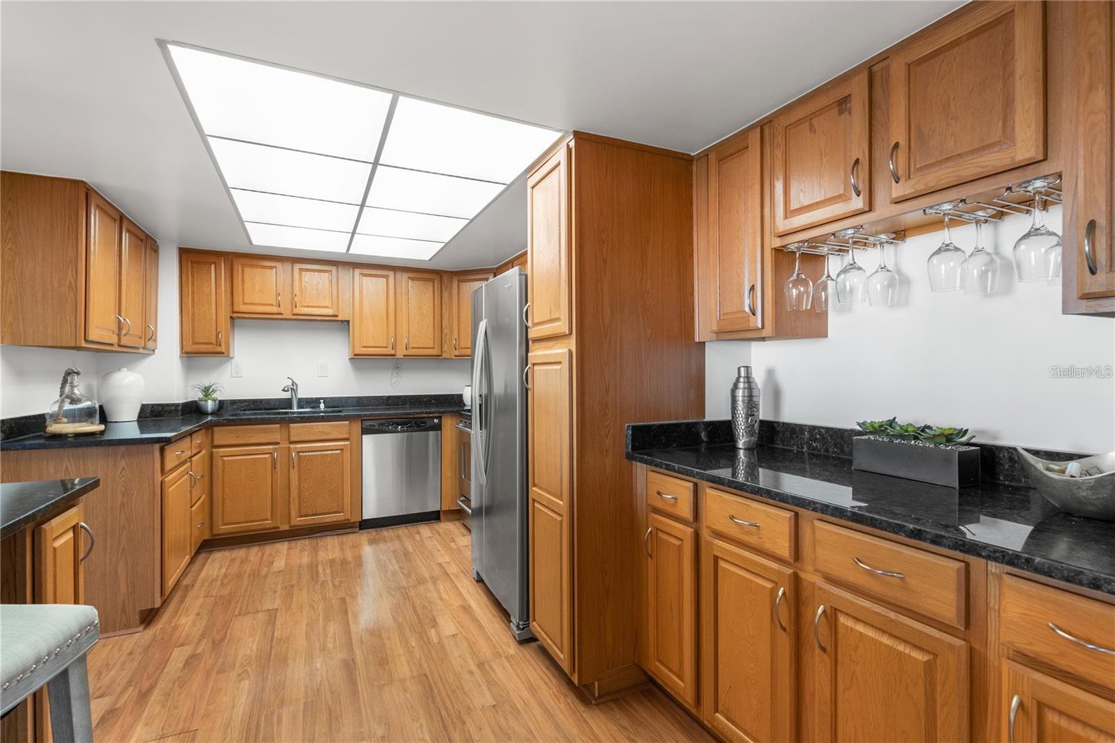 3rd image of 400 Island Wy #503, Clearwater Beach, FL 33767 | MLS# TB8536596