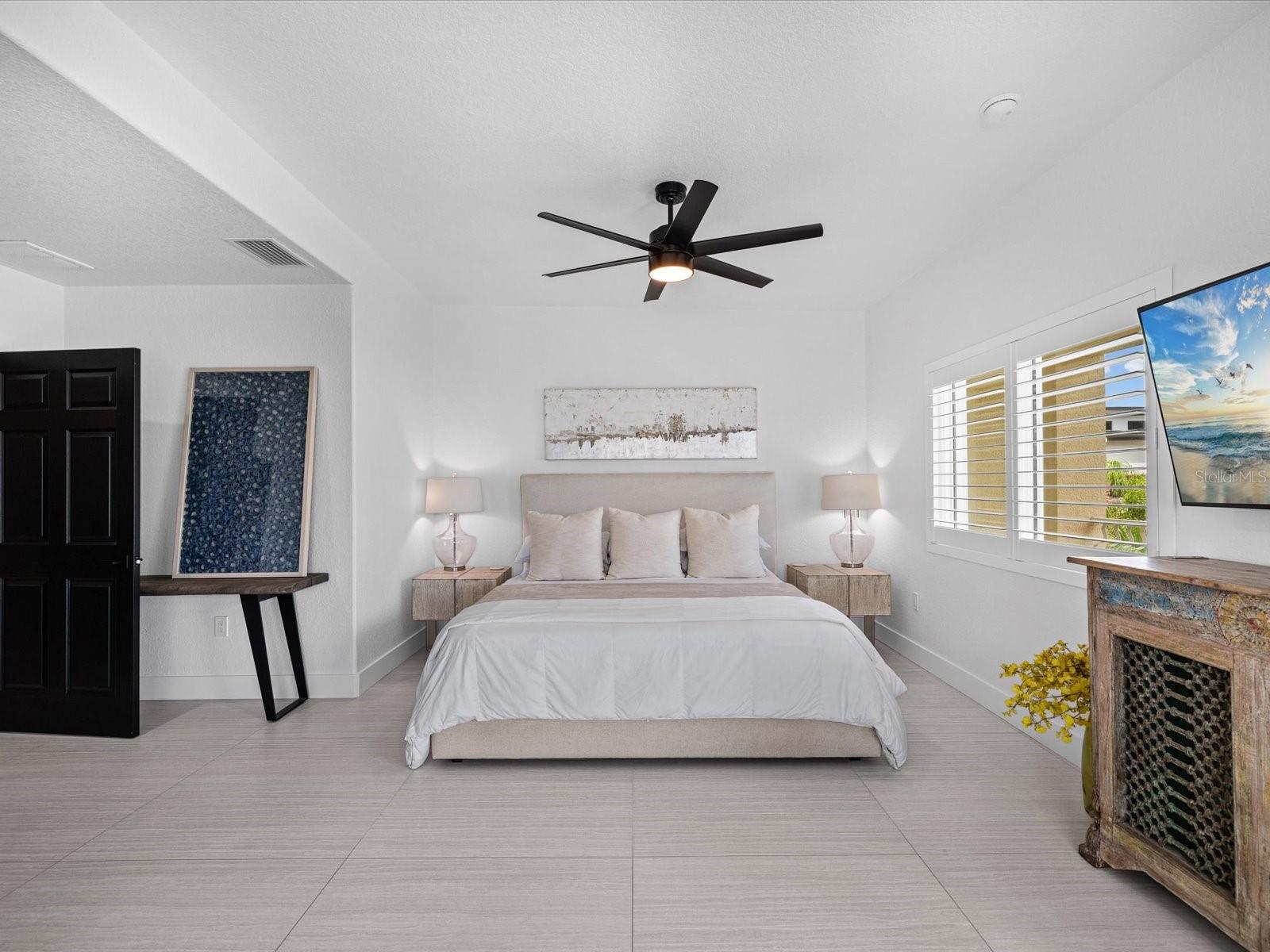 5th image of 138 175Th Ave E, Redington Shores, FL 33708 | MLS# TB8536626