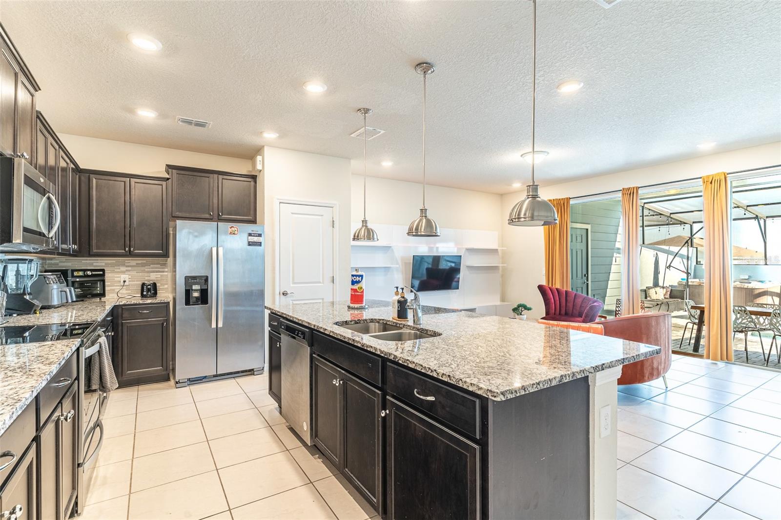 Photo 4 of Townhouse for sale at 3713 Pacific Ln, Davenport, FL 33897 | MLS# L4964087 | Listing updated on 2026-09-02