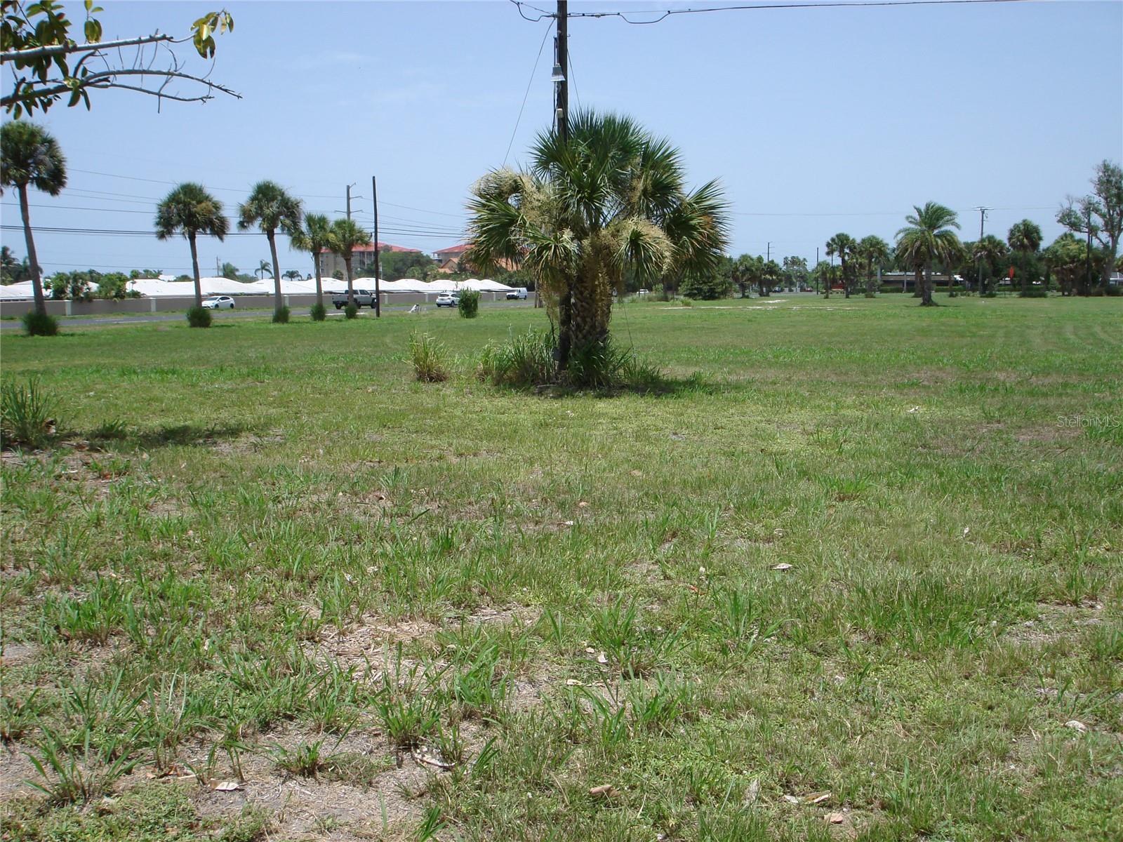 4th image of 2301 S Tamiami Trl, Osprey, FL 34229 | MLS# A4702316
