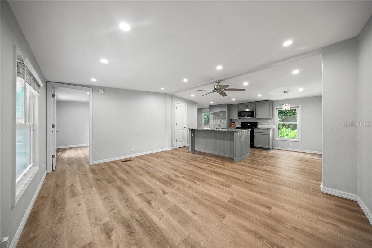 5th image of 10717 Se 129Th St, Belleview, FL 34420 | MLS# OM729923