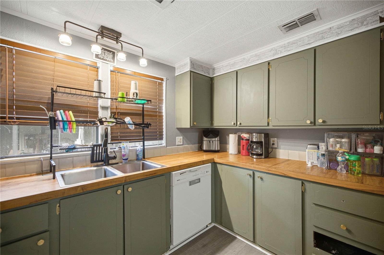 5th image of 12313 Se 86Th Ave, Belleview, FL 34420 | MLS# OM729932