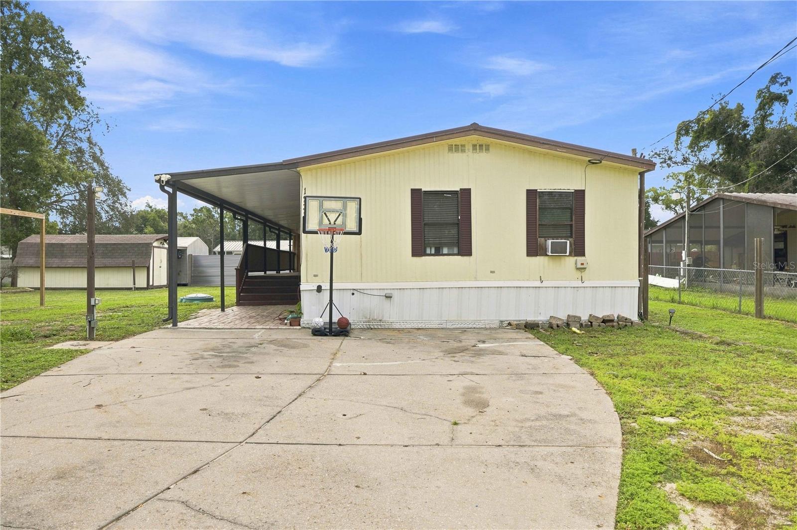 1st image of 12313 Se 86th Ave, Belleview, FL 34420 | MLS# OM729932