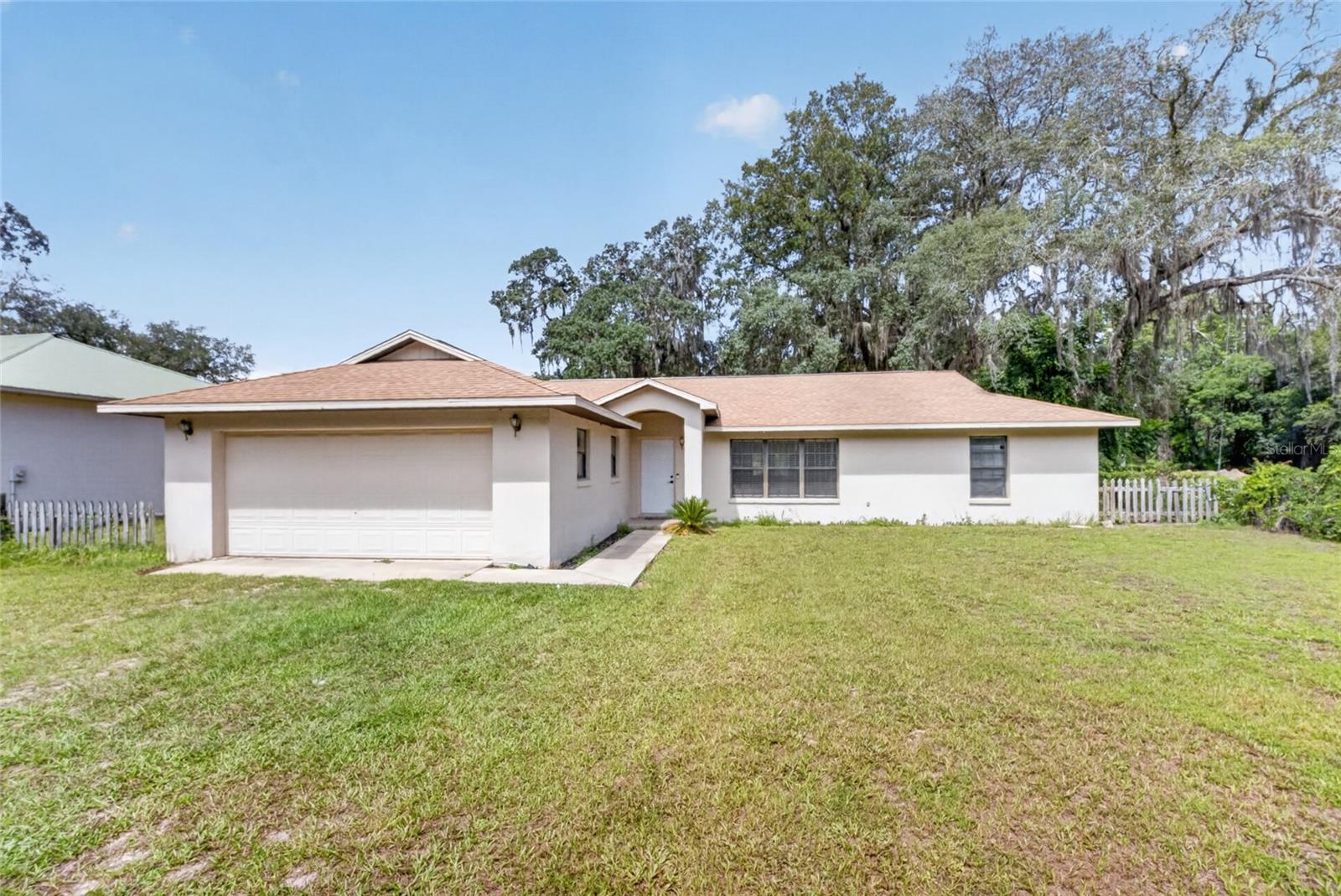 1st image of 9590 Se 190th Ct, Ocklawaha, FL 32179 | MLS# OM729945