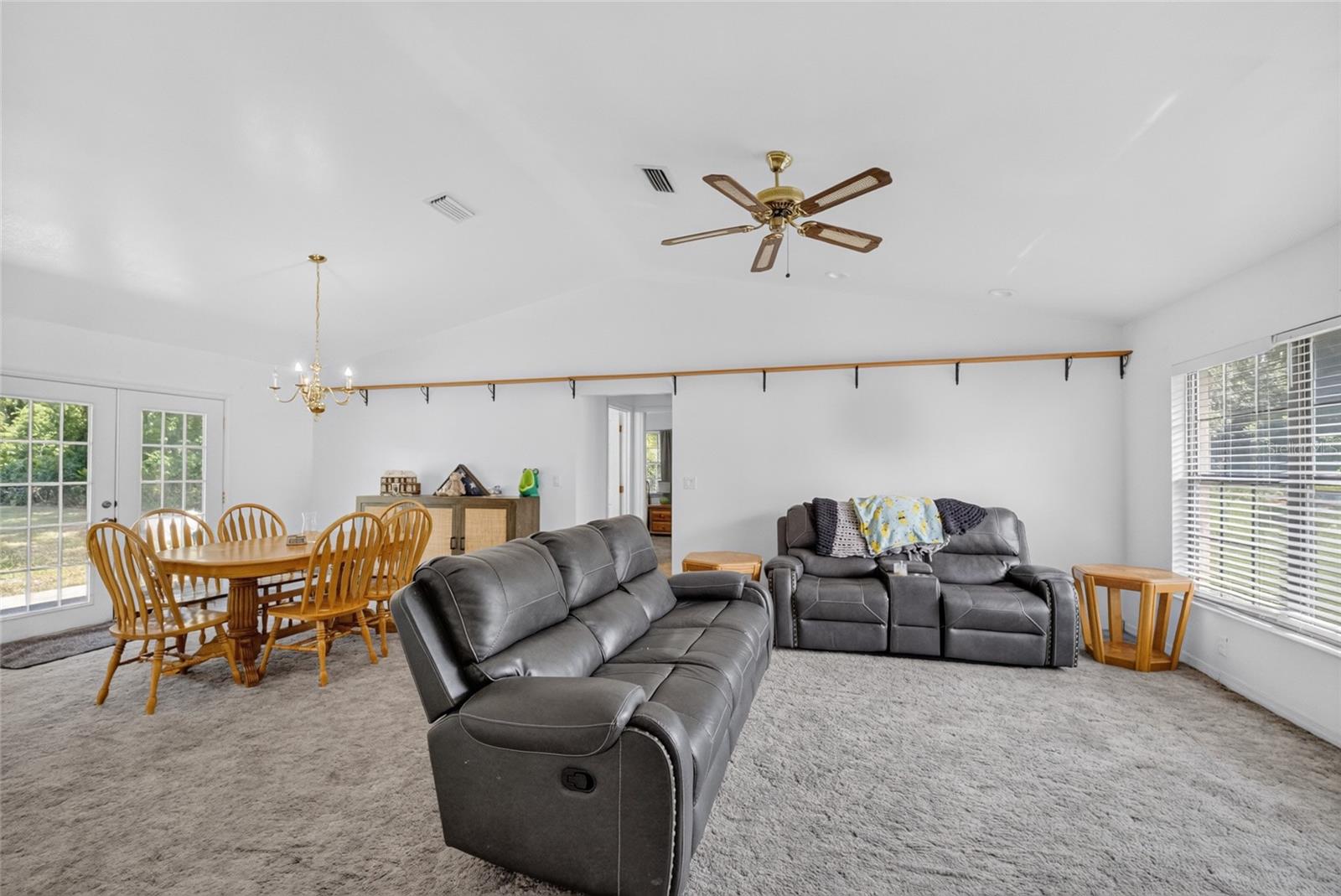 5th image of 9590 Se 190Th Ct, Ocklawaha, FL 32179 | MLS# OM729945