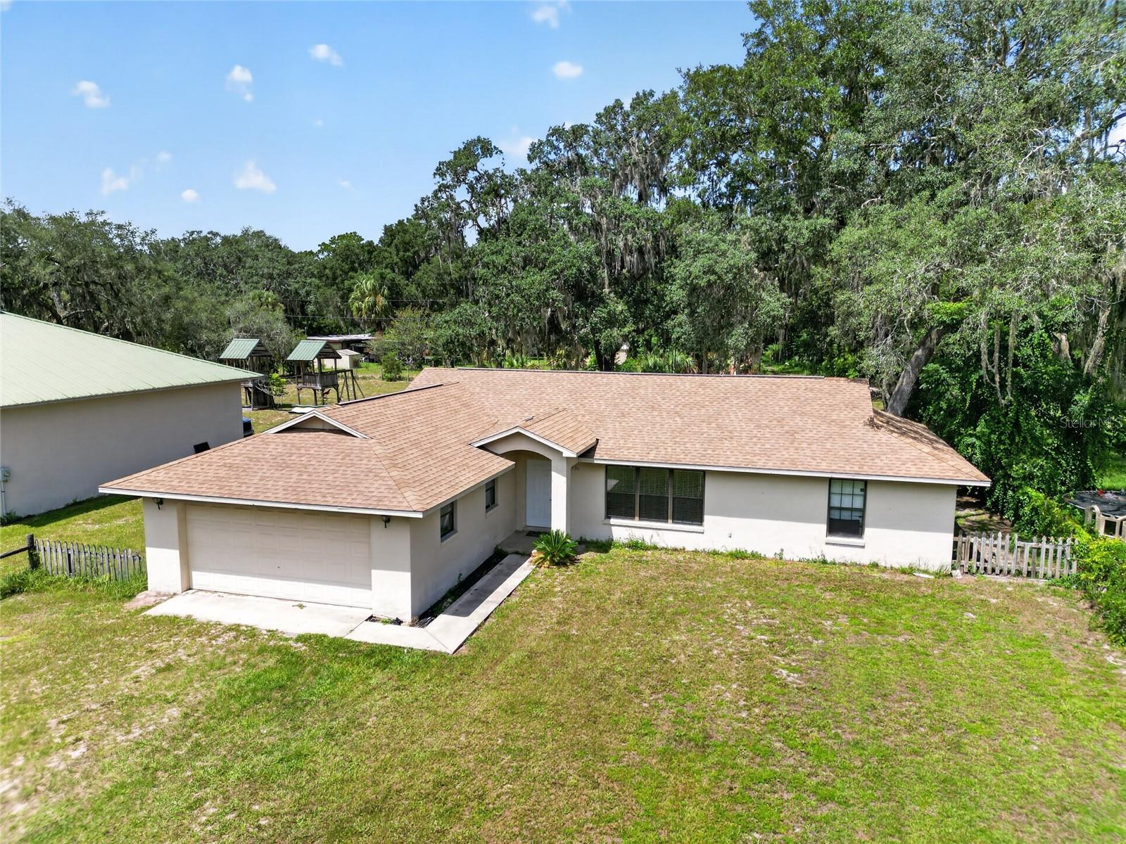 2nd image of 9590 Se 190th Ct, Ocklawaha, FL 32179 | MLS# OM729945