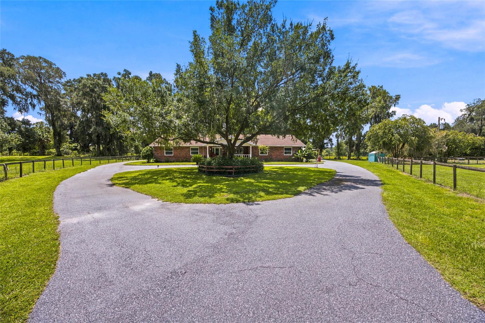 2nd image of 690 Sw 165th St, Ocala, FL 34473 | MLS# OM729959