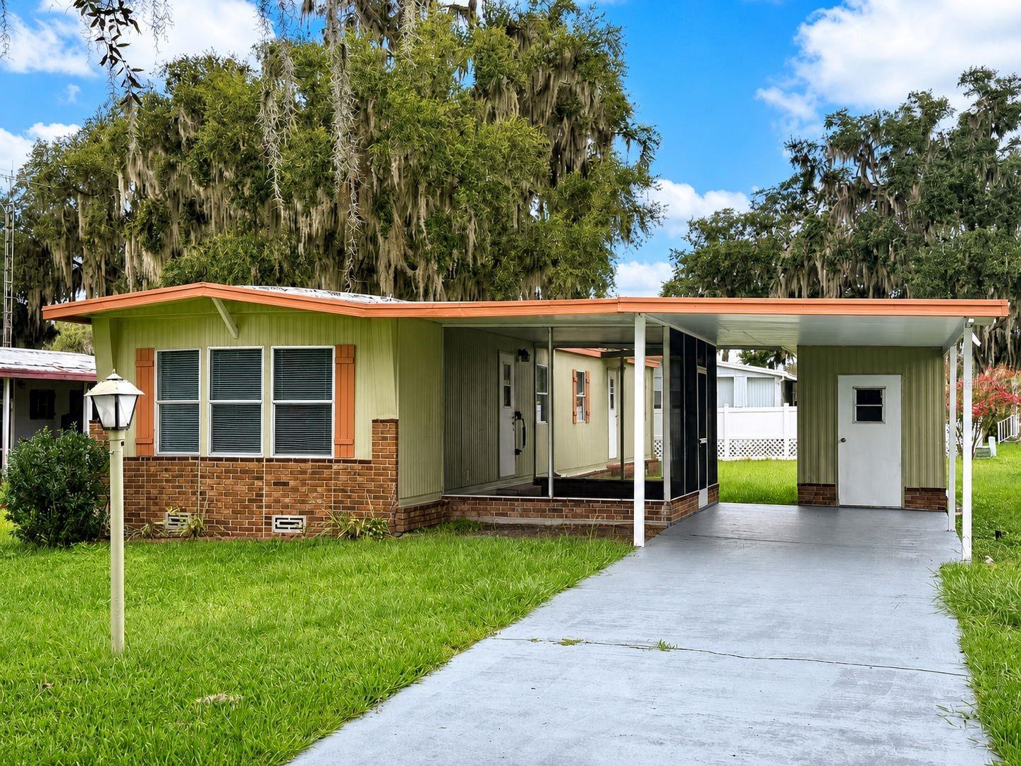 3rd image of 5562 Lansing Dr, Wildwood, FL 34785 | MLS# G5116197