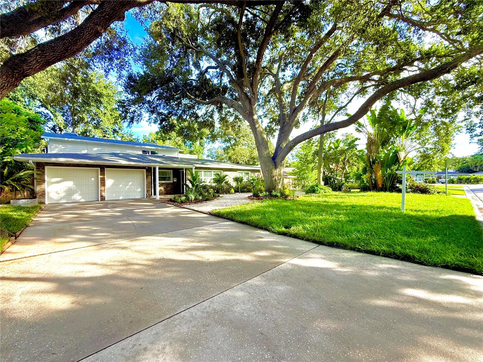 1st image of 1557 Robinson Dr N, Saint Petersburg, FL 33710 | MLS# TB8536932