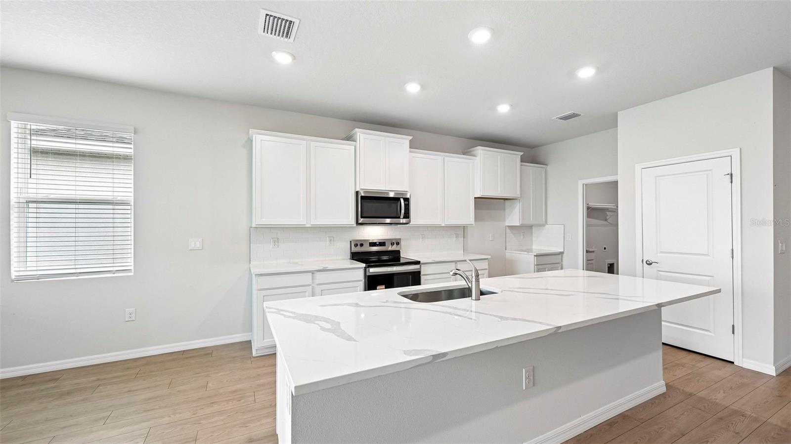 3rd image of 4351 Fence Row Ct, Lakewood Ranch, FL 34211 | MLS# A4702402