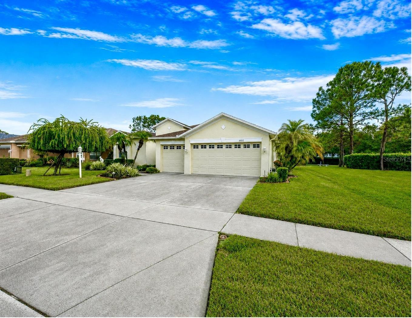2nd image of 10924 Rain Hollow Ct, New Port Richey, FL 34655 | MLS# TB8536994